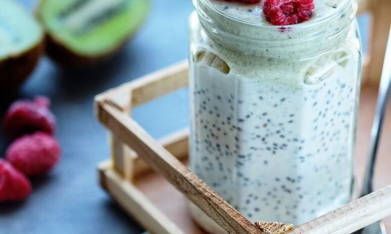 Рецепт чиа-пудинг с киви и малиной