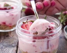 Десерт Клубничный чизкейк