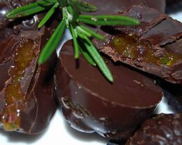 Конфеты с абрикосом и розмарином