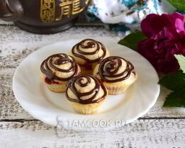 Маффины конфетки с брусникой