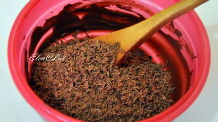 шоколадные конфеты с тыквенным кремом, мандариновым мармеладом и миндалем