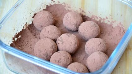 шоколадные конфеты с вишней