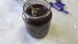 Сливовый джем с трюфельными конфетами