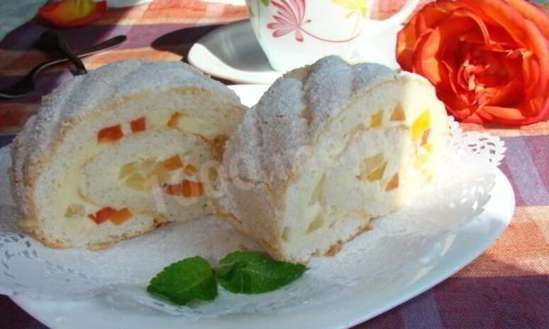 Рецепт бисквитный рулет на белках с заварным кремом и экзотическими фруктами
