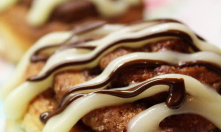 Рецепт булочки с корицей и сливочным кремом