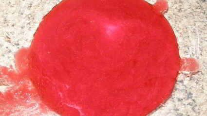 крем-брюле с малиново-клубничным соусом