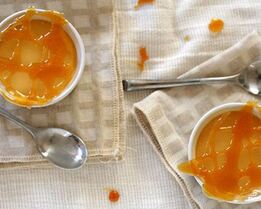 Крем-карамель в горшочках