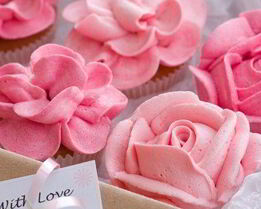 Розовый сливочный крем