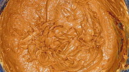 шоколадное курабье с нежным кремом и морскими камешками