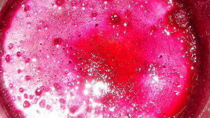 шоколадное курабье с нежным кремом и морскими камешками