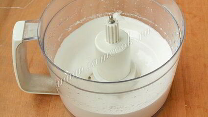 трубочки из слоеного теста с кремом