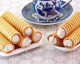 Трубочки со сметанным кремом