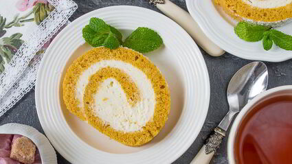 тыквенный рулет с кремом из сливочного сыра