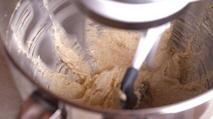 яблочные печенья с отрубями, кунжутом и творожным кремом