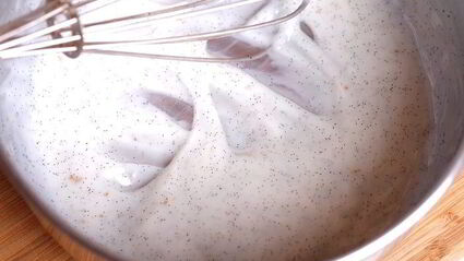 яблочные печенья с отрубями, кунжутом и творожным кремом