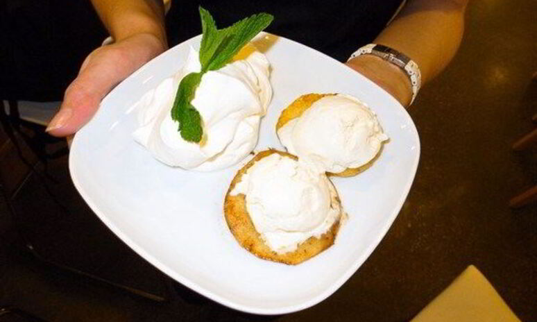 Рецепт жареные яблоки с кремом шантильи