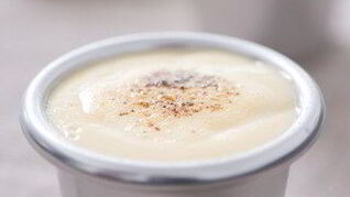 Медовый пудинг с имбирем в микроволновой печи