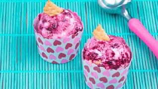 Домашнее мороженое Черничный чизкейк