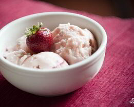 Клубничное мороженое