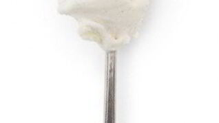 Молочное ванильное мороженое