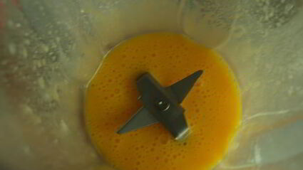 мороженое медово-лимонное с орехами