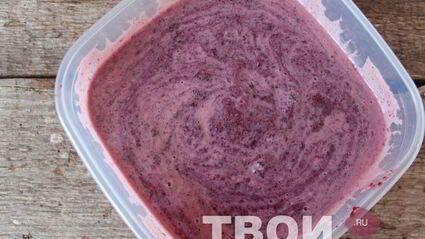 мороженое с черникой
