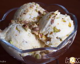 Мороженое с манго и фисташками