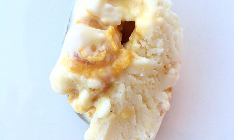 Рецепт мороженое с ванилью и кукурузным грильяжем