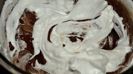 шоколадный торт-мороженое с маршмэллоу и фундуком