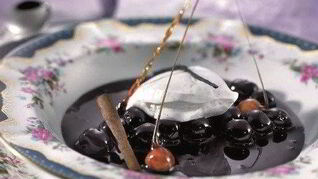 Вишневое мороженое с ликером Амаретто