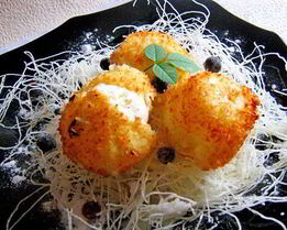 Жареное мороженое с фунчезой