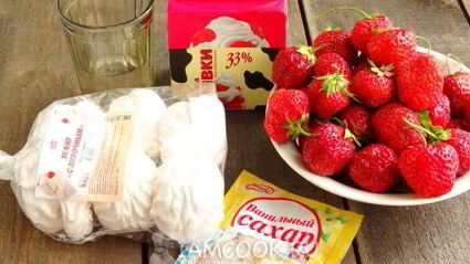 клубнично-зефирный мусс