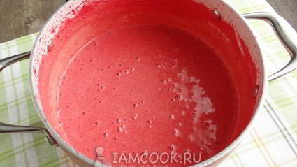 клубнично-зефирный мусс