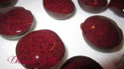 конфеты с черничным муссом