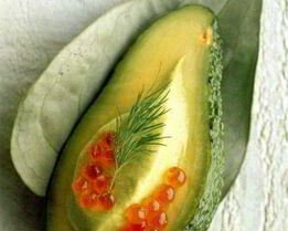 Мусс из авокадо с красной икрой