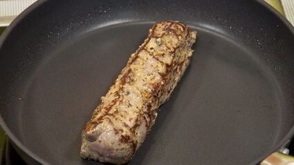 нежная говядина с муссом из кабачка и кремом из козьего сыра