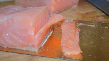 праздничный цукотто из форели с нежнейшим креветочным муссом, огурцом и сливочным кремом