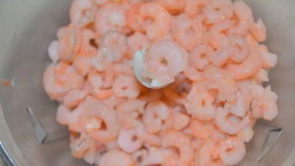 праздничный цукотто из форели с нежнейшим креветочным муссом, огурцом и сливочным кремом