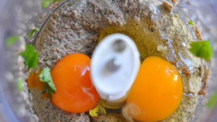 рыбные рулетики с грибным муссом