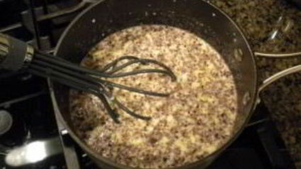 шоколадный мусс с кремом и фисташками