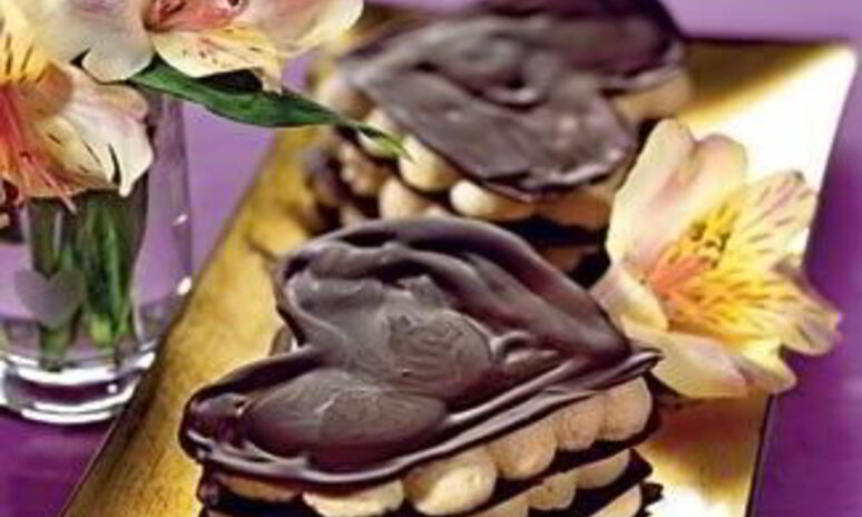 Рецепт шоколадные сердечки со сливочным муссом