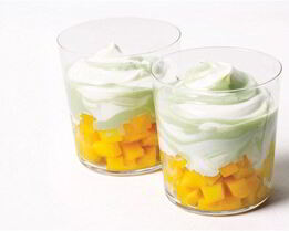 Парфе с манго и белым шоколадным йогуртом