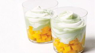 Парфе с манго и белым шоколадным йогуртом