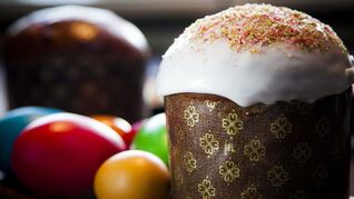 Кулич пасхальный с курагой и черносливом