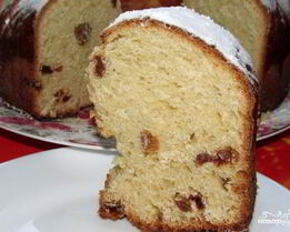 Кулич с изюмом