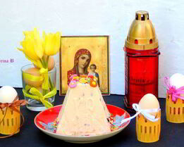 Пасха с вяленой клюквой и цукатами