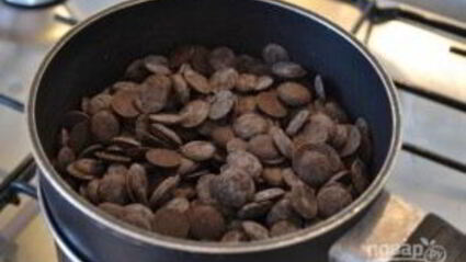 пасхальное шоколадное яйцо