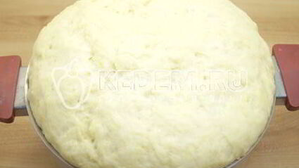 вкусный пасхальный кулич с изюмом