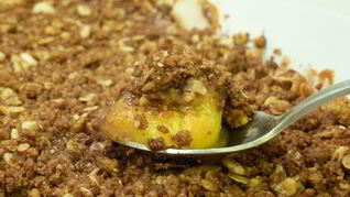 Сливовый крамбл