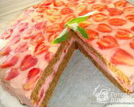 Торт-суфле с клубникой